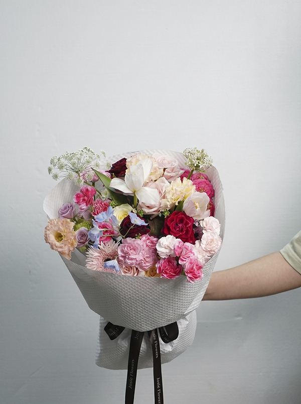 Mẫu Hoa Bó Mix Đa Sắc thiết kế nàng thơ tại Mcheng Florist