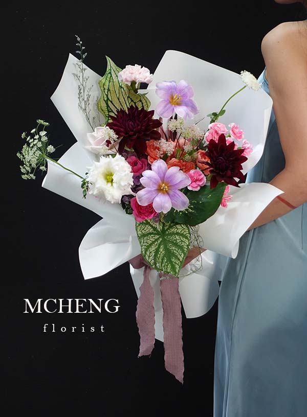 Mẫu Hoa Bó Thược Dược Đỏ Rượu và Hồng Garden thiết kế nghệ thuật tại Mcheng Florist