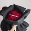 Mẫu Hoa Bó Hồng Đỏ Gói Giấy Đen thiết kế sang trọng tại Mcheng Florist