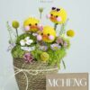 Mẫu Giỏ Hoa Ping Pong Vịt Má Hồng thiết kế giỏ cói dây thừng mộc mạc tại shop hoa tươi Mcheng Florist