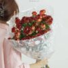 Mẫu Hoa Bó Hồng Chùm Chocolate Size Nhỏ Gói Mica Ren thiết kế mộng mơ tại Mcheng Florist