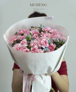 Mẫu Hoa Bó Phăng Hồng Phối Sao Xanh thiết kế hiện đại tại Mcheng Florist