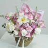 Mẫu Giỏ Hoa Hồng Pastel Mix Tulip thiết kế giỏ mây mộc mạc tại shop hoa tươi Mcheng Florist