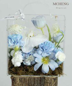 Mẫu Hộp Hoa Mica Tulip Xanh Mix Lan Hồ Điệp thiết kế siêu thực tại Mcheng Florist