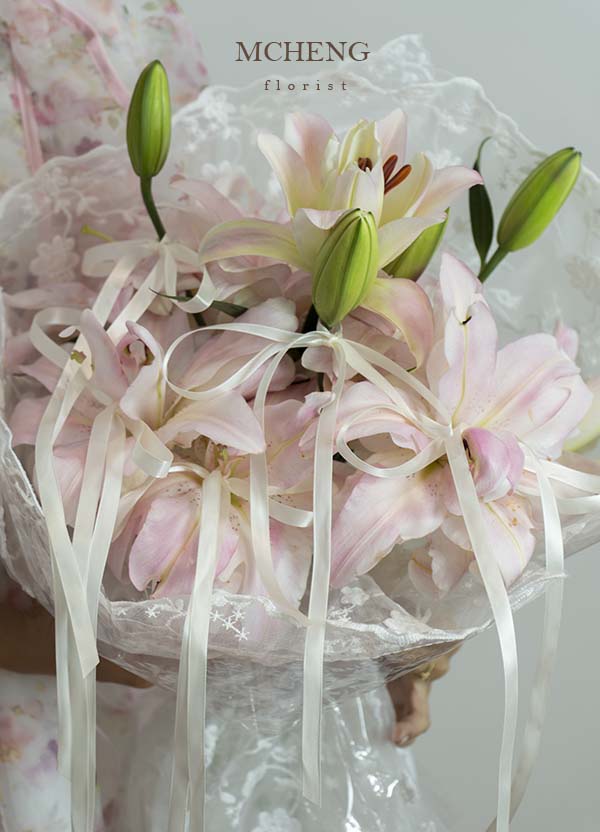 chi Tiet Hoa Bo Ly Hong Pastel Mcheng Florist Cận cảnh vẻ đẹp ngọt ngào của mẫu Hoa Bó Ly Hồng Pastel gói voan