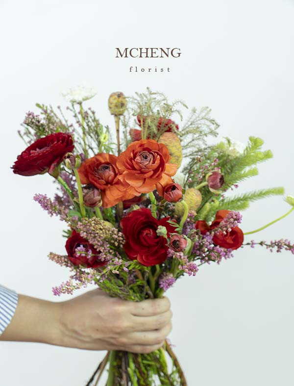 Hoa Cuoi Mao Luong Cam Do Mcheng Florist Long Khanh Mẫu Hoa Cưới Mao Lương Cam Đỏ thiết kế mộc mạc tại shop hoa tươi Long Khánh Đồng Nai