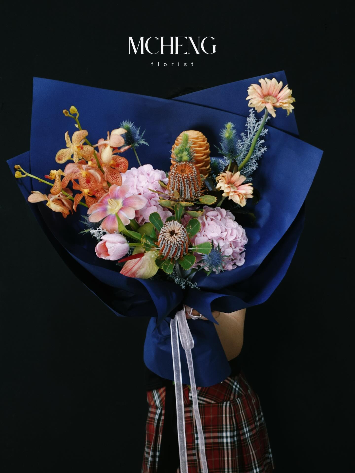 Mẫu Hoa Bó Banksia Mix Tone Hồng cam đào thiết kế nghệ thuật tại Mcheng Florist