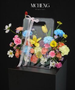 Mẫu Giỏ Hoa Mica Mix Đa Sắc thiết kế túi xách thời trang tại Mcheng Florist