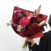 Mẫu Hoa Bó Cẩm Tú Cầu Đỏ Rượu Mix Calla Lily Đen thiết kế nghệ thuật tại Mcheng Florist