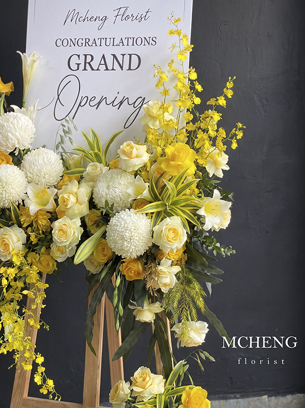 Chi Tiet Ke Hoa Khai Truong Tone Vang Trang Mcheng Florist Cận cảnh vẻ đẹp bừng sáng của Cúc Mẫu Đơn trắng và Lan Vũ Nữ vàng