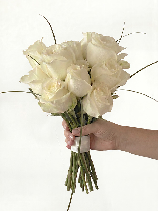 Hoa Cưới Cầm Tay Hồng Trắng Tối Giản Nguyên Sơ - Mcheng Florist Mẫu Hoa Cưới Cầm Tay Hồng Trắng Tối Giản thiết kế tinh tế thanh lịch tại Mcheng Florist Long Khánh