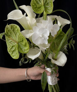 Mẫu Hoa Cưới Calla Lily Trắng Phối Lan Hồ Điệp thiết kế vương giả tại Mcheng Florist Long Khánh