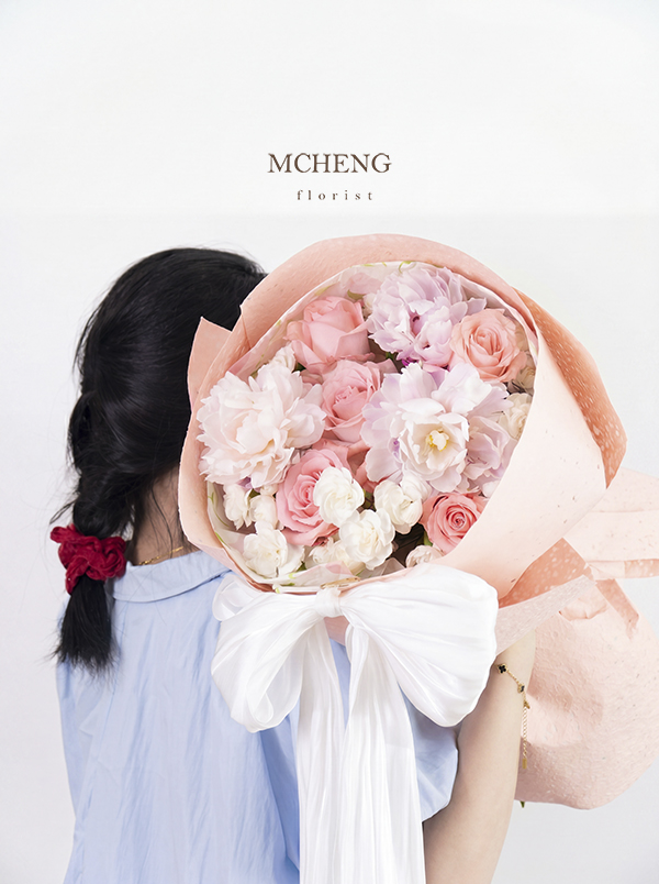 Mẫu Hoa Bó Mẫu Đơn Hồng Phấn thiết kế lãng mạn tại Mcheng Florist