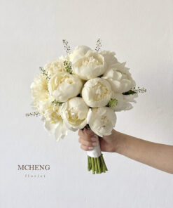 Mẫu Hoa Cưới Cầm Tay Mẫu Đơn Trắng thiết kế thuần khiết tại Mcheng Florist