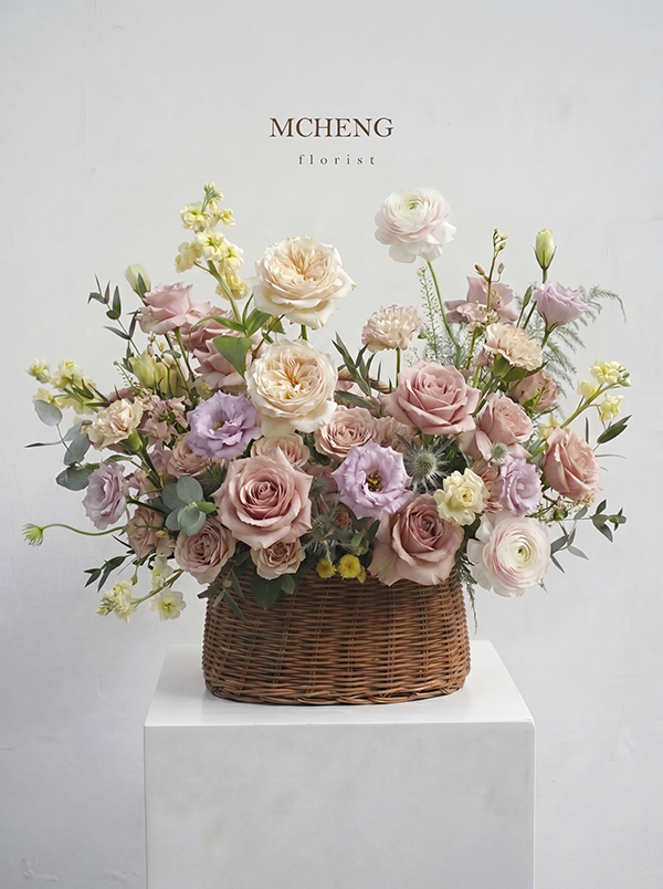 Gio Hoa Hong Pastel Phoi Cat Tuong Mcheng Florist Long Khanh Mẫu Giỏ Hoa Hồng Pastel Phối Cát Tường thiết kế sang trọng tinh khôi tại Mcheng Florist Long Khánh