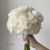Mẫu Hoa Cưới Mẫu Đơn trắng tinh khôi thiết kế tối giản tại Mcheng Florist Long Khánh
