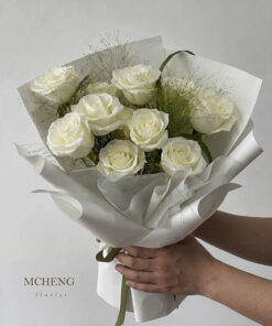 Mẫu Bó Hoa Hồng Ecuador Trắng thiết kế tinh khôi sang trọng tại Mcheng Florist Long Khánh