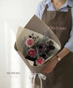 Mẫu Hoa Bó Thược Dược Mix Calla Lily Đen thiết kế vintage tại Mcheng Florist