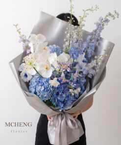 Mẫu Hoa Bó Cẩm Tú Cầu Xanh Mix Lan Hồ Điệp thiết kế sang trọng tại Mcheng Florist
