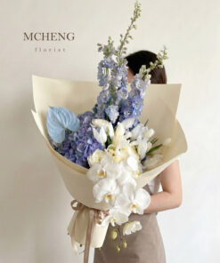 Mẫu Hoa Bó Phi Yến Xanh Mix Lan Hồ Điệp thiết kế thanh lịch tại Mcheng Florist