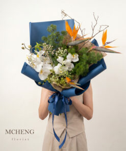 Mẫu Hoa Bó Thiên Điểu Mix Lan Hồ Điệp mang phong cách nhiệt đới tại Mcheng Florist