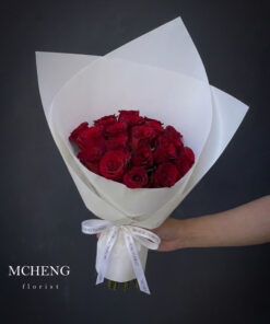 Mẫu Hoa Bó Hồng Đỏ Cổ Điển thiết kế tối giản tại shop hoa tươi Long Khánh Đồng Nai